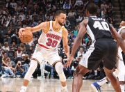 爱游戏平台官网下载电脑版-库里技术犯规送分，勇士主帅怒摔战术板！！