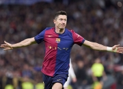 爱游戏平台官网下载电脑版-莱万多夫斯基意外战胜阿森纳，险胜引爆全场！